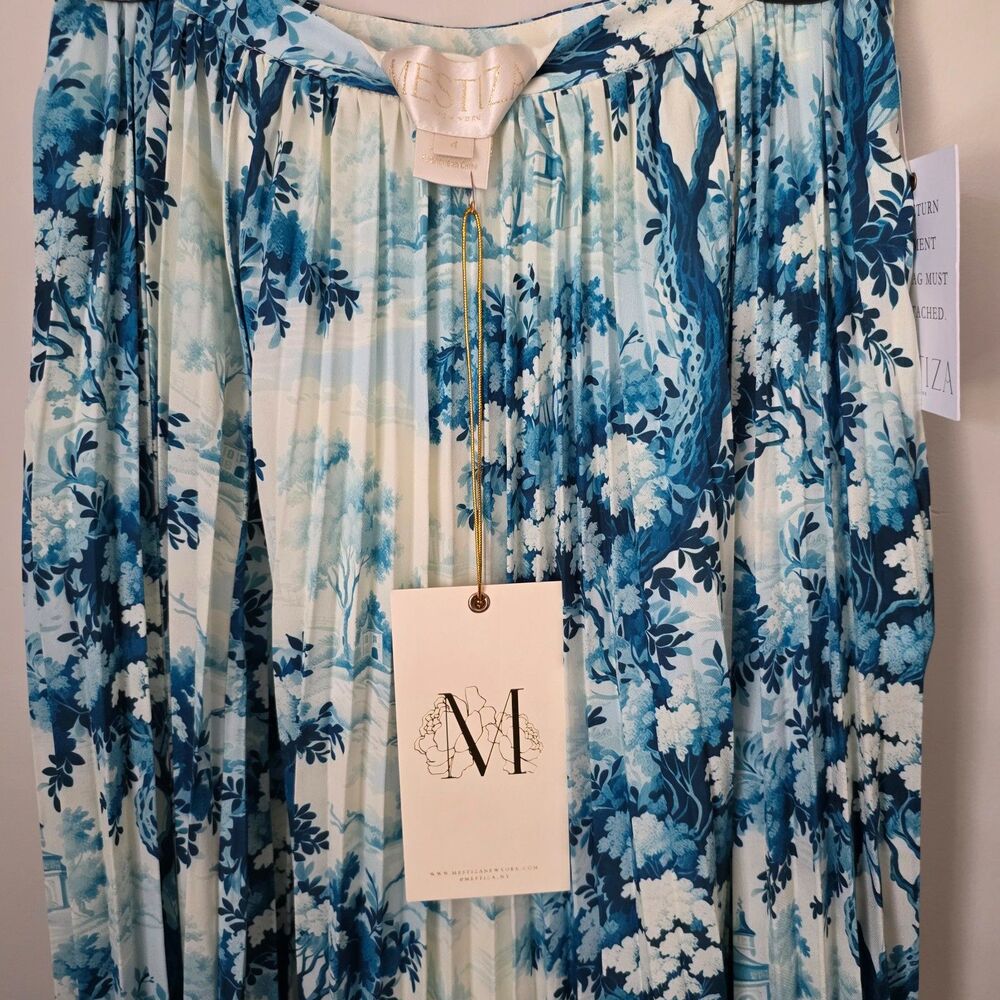 NWT Feminine Mestiza Pleated Blue and Ivory Print Midi Skirt | Women's Size: 4 - Picture 5 of 6